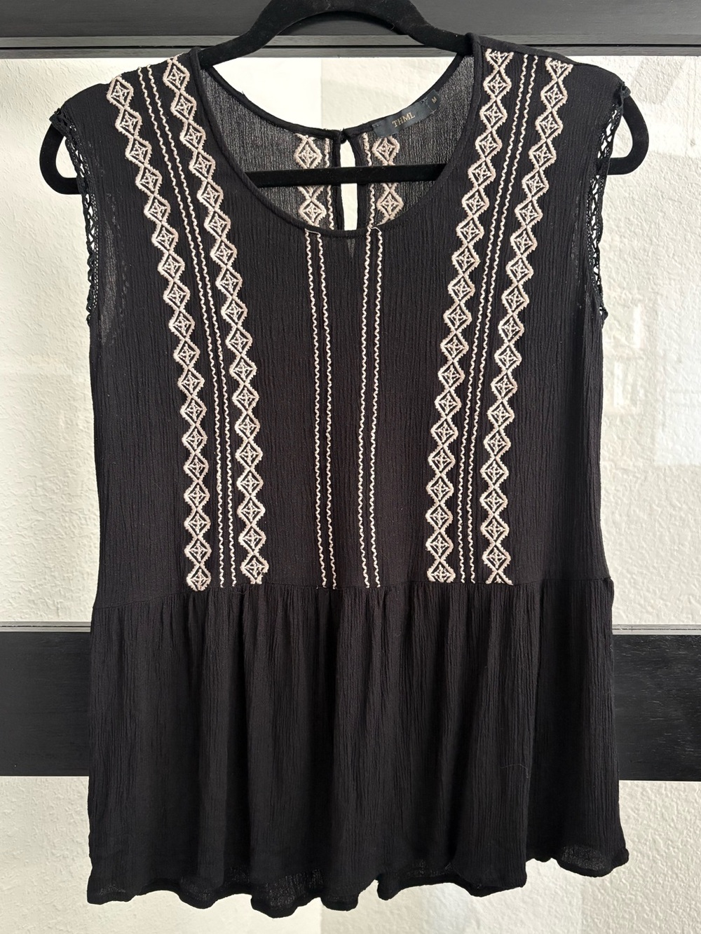 THML Black Embroidered Boho Peplum Tank Top Sleeveless Crochet Trim Casual M